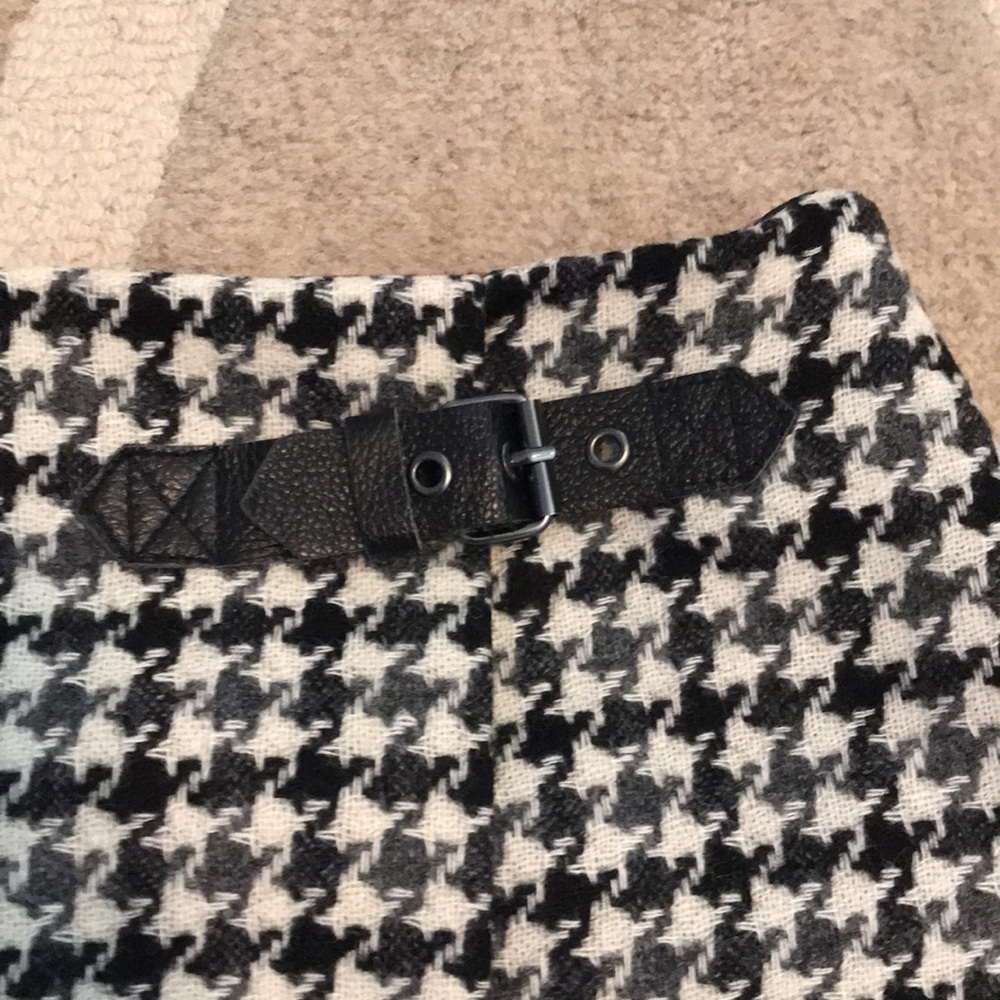 EUC Boden Tweed Wrap Skirt 8